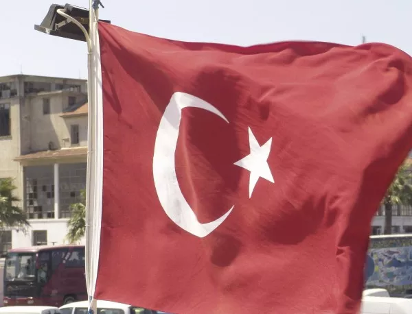 Турция заменя прозападни военни с проруски