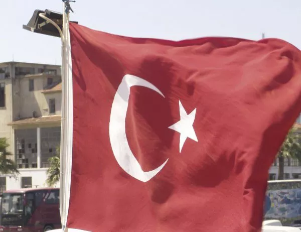 Правителството в Турция смени половината губернатори