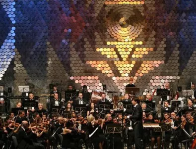 Саундтракът от поредицата за Агент 007 ще звучи в летния театър в Бургас