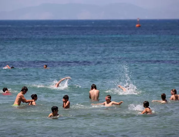 Гърците ползват най-дългата отпуска в ЕС