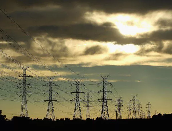 НЕК губи по 2 млн. лв. на ден заради отсрочката на вдигането на цената на тока