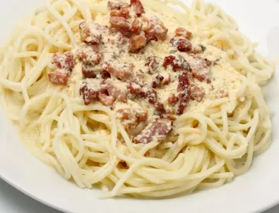 Бързи спагети със сметана и бекон: Ето колко е лесно