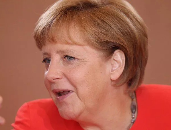 Шрьодер към Меркел: Берлин не трябваше да игнорира Русия