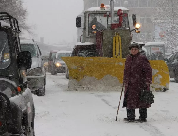 173 снегорина в готовност за новия сняг в София