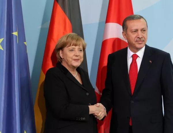Ердоган и Меркел разговаряха за Сирия, бежанците и тероризма