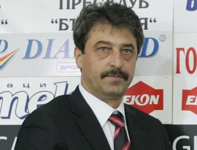 Телевизионен журналист: Цветан Василев се цели в нова банка