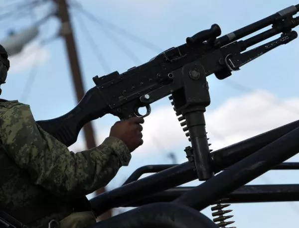 САЩ още се чуди дали да доставя оръжие на Украйна