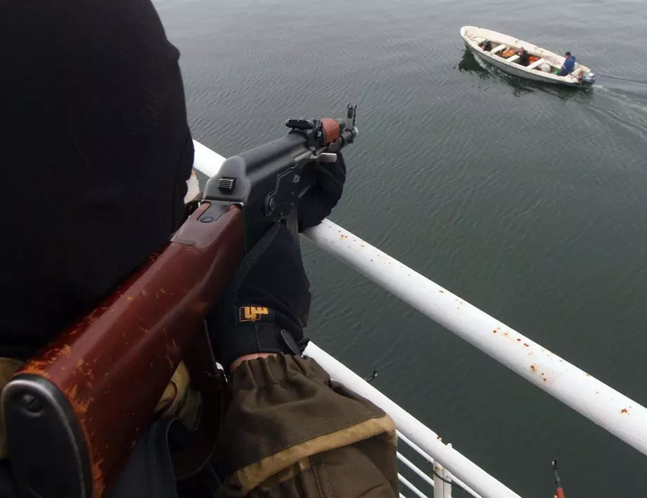 Отвличането на кораба "Руен" подхранва страховете от завръщане на пиратите в Червено море