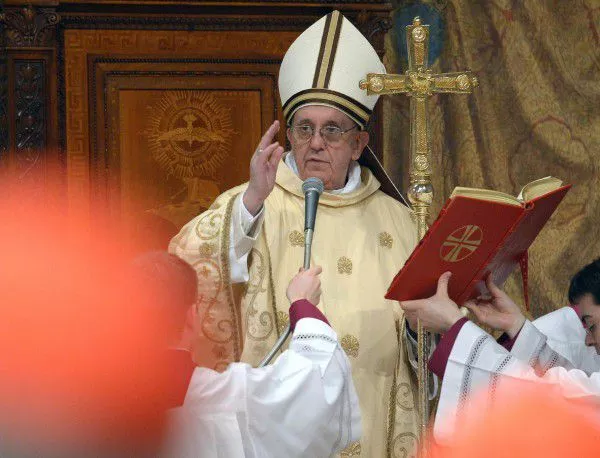 Папата разреши опрощаването на жени, направили аборт