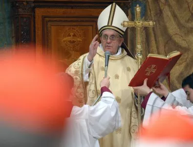 Папата призова младежите да оставят телефоните си по време на семейните вечери