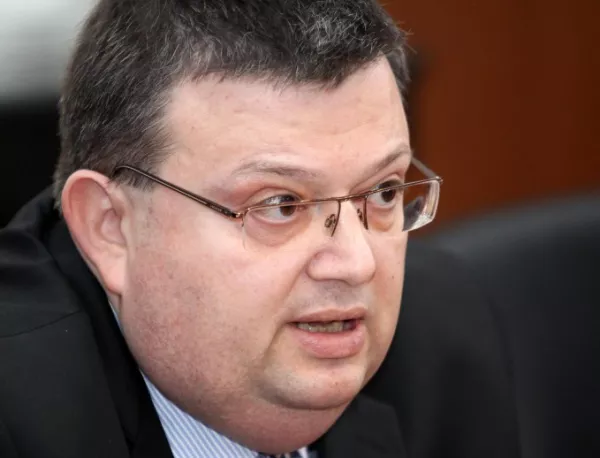 Цацаров: Оправдателните присъди станаха прекалено много, нека Атанасов да говори