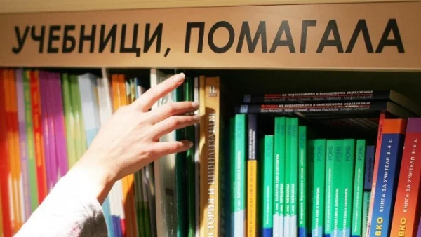Образователното министерство отделя пари за училищни шкафчета