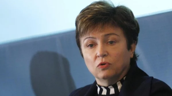 Кристалина във Фейсбук: На линия съм да помагам на засегнатите