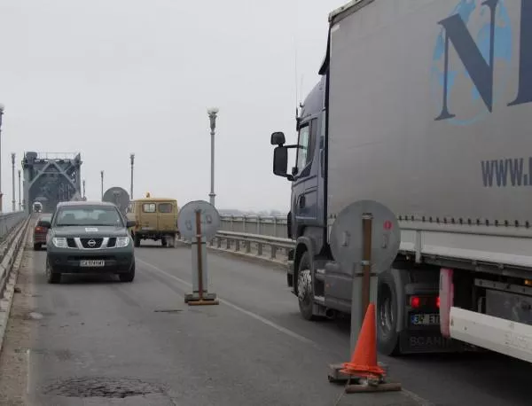 Изпълнители: Дунав мост 2 няма да се срути 