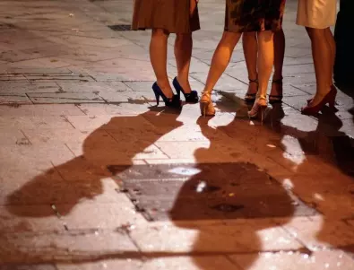 Измъчвани и пребивани: 21 българки са били карани да проституират в Италия