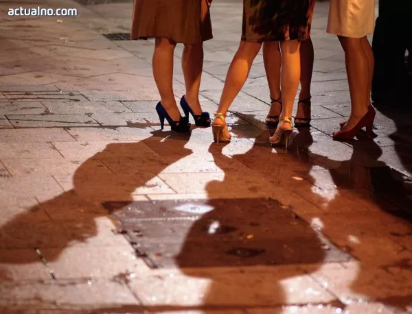 Френският парламент обсъжда забрана на проституцията 