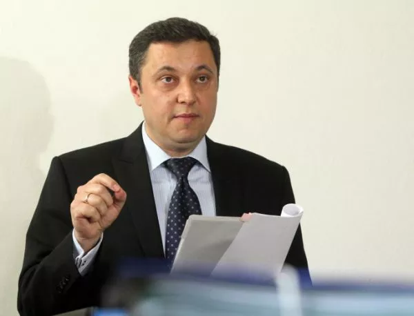 Яне Янев: Правосъдният министър е като слон в стъкларски магазин
