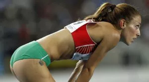 СНИМКА: Лалова с изпепеляваща визия, показа бедра за чудо и приказ 