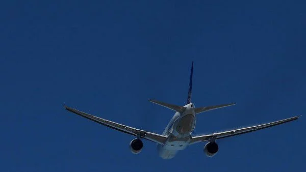 Митов: За да минават руски самолети за Сирия, трябва да бъдат проверяване на българско летище