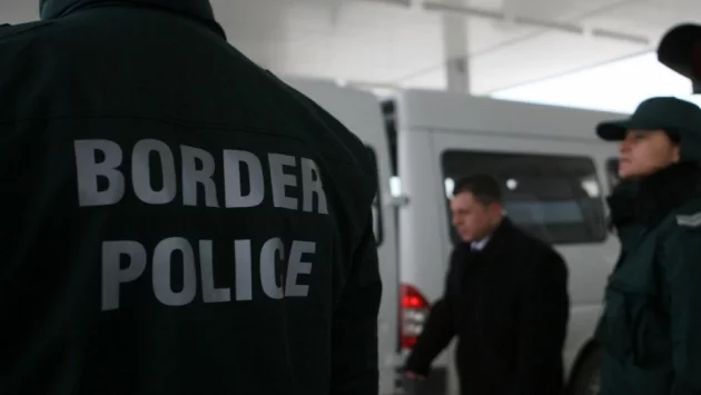 Гранична полиция: Пътуващите към Гърция да носят хартиено копие на QR кода