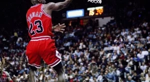Договор на Майкъл Джордан с Чикаго Булс отива на търг