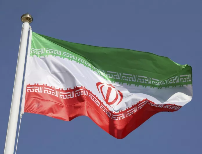 Иран заплаши с отговор продължаването на американските санкции
