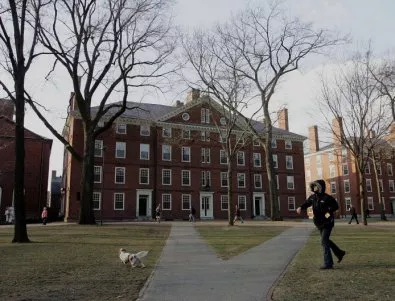 Малия Обама ще учи в Харвард