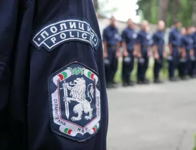 Отстраняват от работа няколко полицаи след побоя над младеж в Плевен