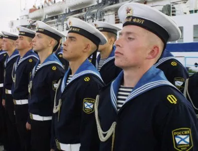 Русия изкара внезапно десетки военни кораби в Черно и Каспийско море