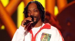 СНИМКА: Снууп Дог цъфна по фланелка на Хърватия