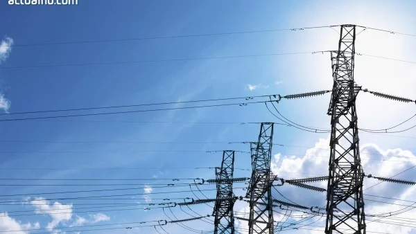 Експерти: Поевтиняването на тока сега е увеличение в бъдеще - бомба със закъснител