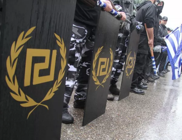 Арестуваха депутата от "Златна зора", който призова за военен преврат в Гърция