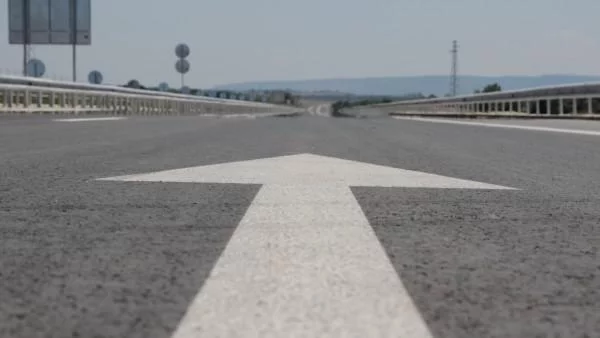 В Област Пазарджик от км 60+950 до км 61+968 дясно- посока Пловдив движението се пренасочва от дясното в лявото платно