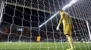 ВИДЕО: Най-заученият пряк свободен удар, който някога ще видите! 