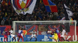 Около 1200 румънци викат за Стяуа в София