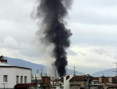 Пожар избухна в центъра на София