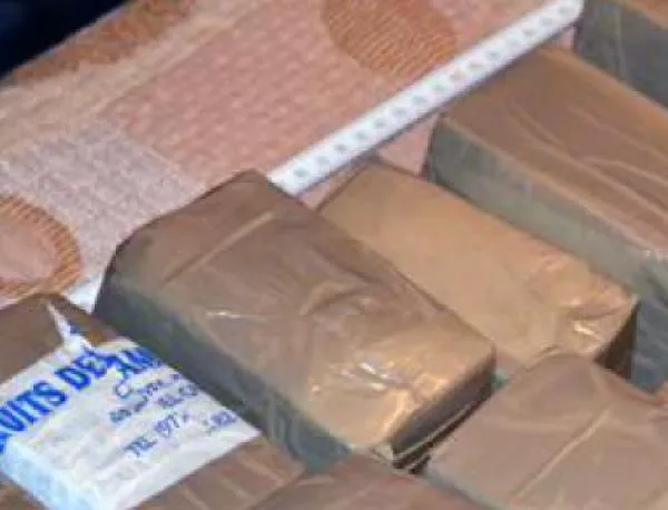 Над 80 кг наркотици задържаха на летище София