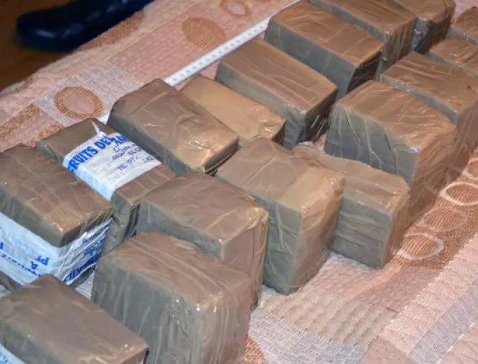 Кокаин на стойност 4,5 млн. лв. откриха митничари на ГКПП "Калотина"