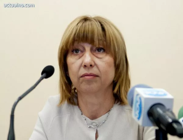 Клисарова: Няма да се намалява броят студенти държавна поръчка