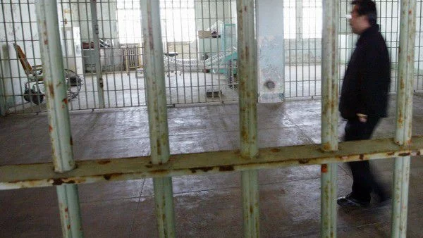 Затворник наръгал надзирател в опит да избяга от Централния софийски затвор