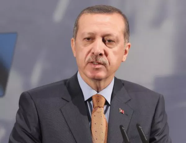 Ердоган припадна по време на молитва в Истанбул