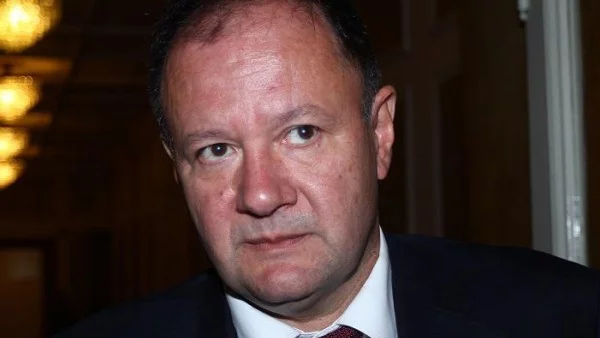 Миков: "Белене" ще се прави, но не утре