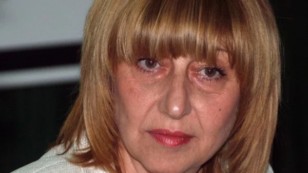 Клисарова: Трябва да има униформи, това прави учениците красиви