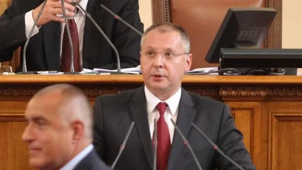 Всички в ГЕРБ са заложници на Борисов, каза Станишев