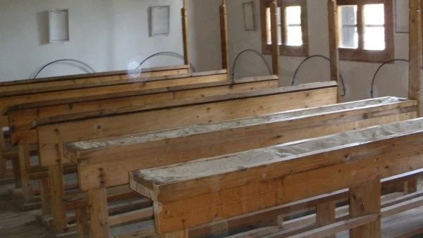 Уволнена училищна директорка: ДПС иска хората в смесените райони да са необразовани