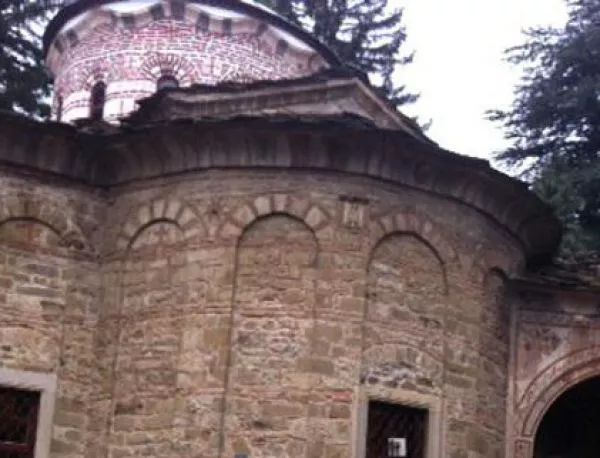 Троянският манастир отворя врати за бесарабските българи