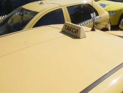 Шофьор на такси бе наръган с нож в Плевен 