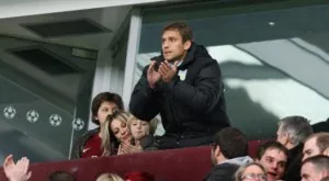 {{ otherArticle[0].article.title }}