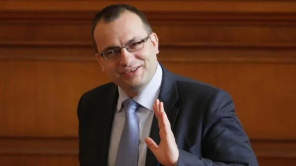 Мартин Димитров: При следващ скандал ГЕРБ първи ще искат таван на заплатите при регулаторите