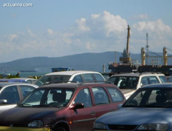 Служителите на "Бургаски корабостроителници" започват ежедневни протести